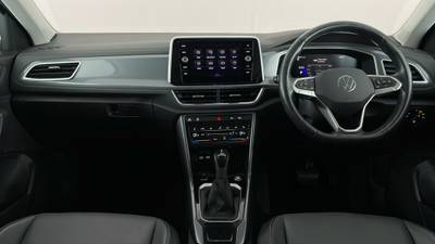 2022 VOLKSWAGEN T-ROC interior