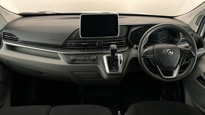 2023 LDV DELIVER 9 interior
