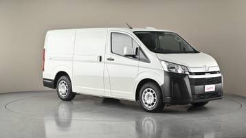 2022 TOYOTA HIACE