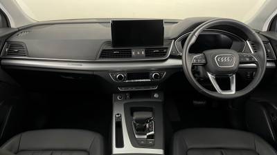 2023 AUDI Q5 interior
