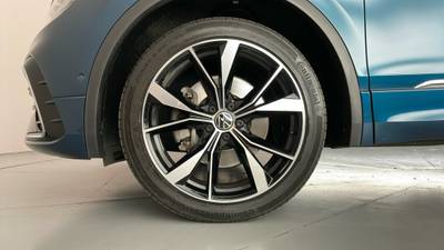 2022 VOLKSWAGEN TIGUAN gallery