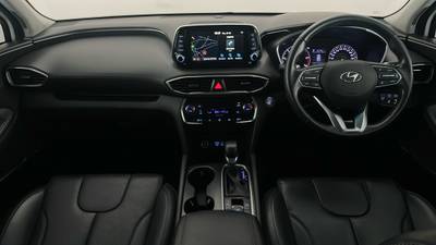 2019 Hyundai Santa Fe interior
