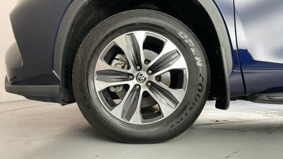 2023 TOYOTA KLUGER gallery