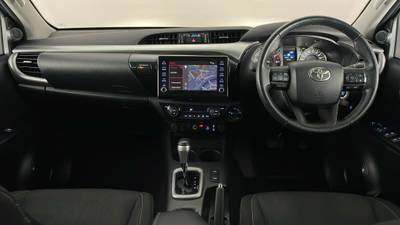 2022 TOYOTA HILUX interior