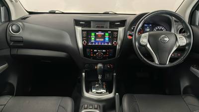 2019 NISSAN NAVARA interior