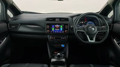 2022 NISSAN LEAF interior