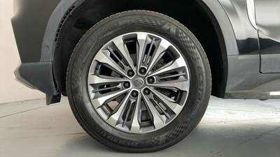 2022 LDV D90 gallery