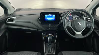 2023 SUZUKI S-CROSS interior