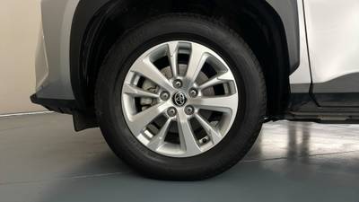 2022 TOYOTA YARIS CROSS gallery