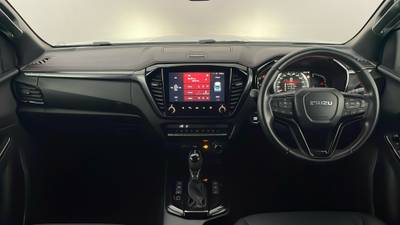 2024 ISUZU D-MAX interior