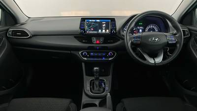 2020 HYUNDAI I30 interior