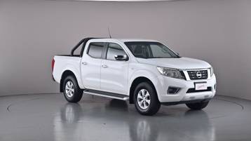 2015 NISSAN NAVARA