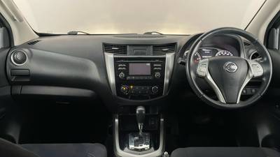 2015 NISSAN NAVARA interior
