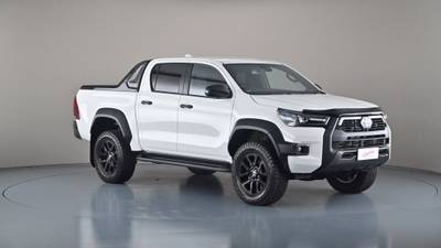 2024 TOYOTA HILUX