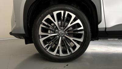 2023 TOYOTA YARIS CROSS gallery