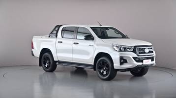 2020 TOYOTA HILUX