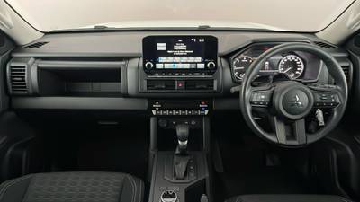 2025 MITSUBISHI TRITON interior