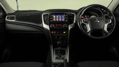 2020 MITSUBISHI TRITON interior