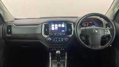 2019 HSV COLORADO interior