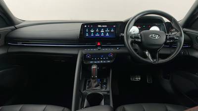 2020 HYUNDAI I30 interior