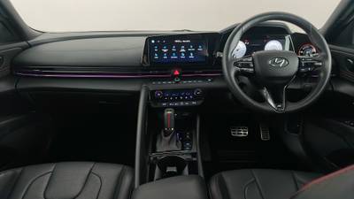 2023 Hyundai i30 interior