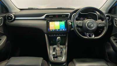 2021 MG ZST interior
