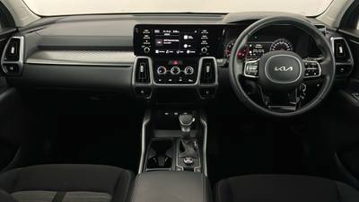 2022 KIA SORENTO interior
