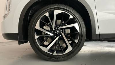 2023 MITSUBISHI OUTLANDER gallery