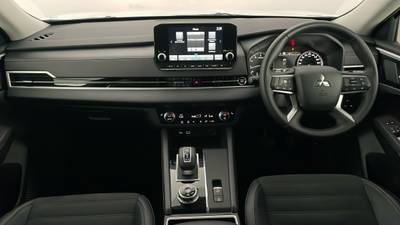 2023 MITSUBISHI OUTLANDER interior