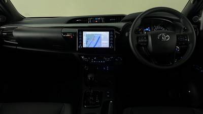 2022 TOYOTA HILUX interior