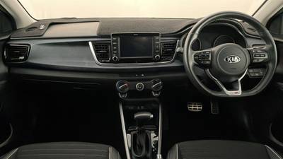 2019 KIA RIO interior