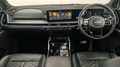 2024 Kia Sorento interior