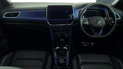 2022 VOLKSWAGEN T-ROC interior