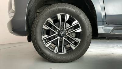 2020 MITSUBISHI PAJERO SPORT gallery