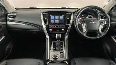 2020 MITSUBISHI PAJERO SPORT interior