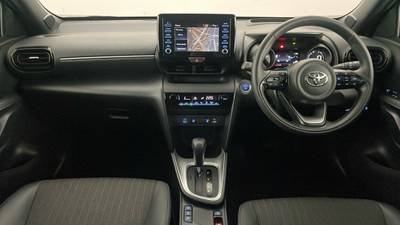 2022 TOYOTA YARIS CROSS interior