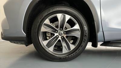 2021 TOYOTA KLUGER gallery