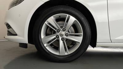 2018 HOLDEN COMMODORE gallery