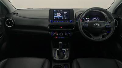 2022 HYUNDAI KONA interior