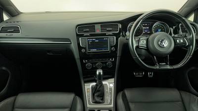 2017 VOLKSWAGEN GOLF interior