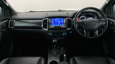 2022 FORD EVEREST interior