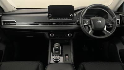 2022 MITSUBISHI OUTLANDER interior