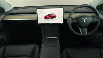 2022 TESLA MODEL 3 interior