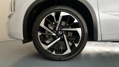 2022 MITSUBISHI OUTLANDER gallery