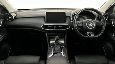2022 MG HS interior