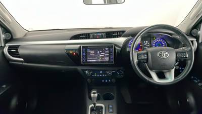 2020 TOYOTA HILUX interior