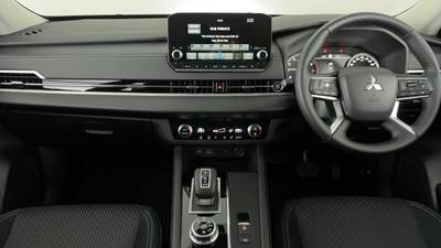 2021 MITSUBISHI OUTLANDER interior