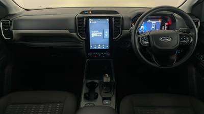 2023 FORD EVEREST interior