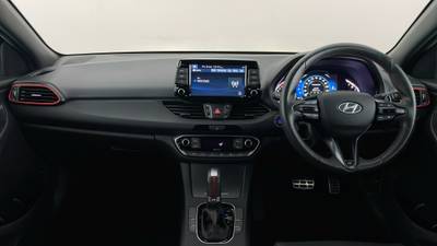 2021 HYUNDAI I30 interior