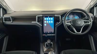 2024 VOLKSWAGEN AMAROK interior
